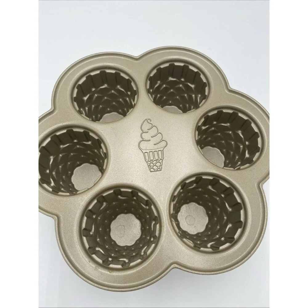 Nordic Ware Ice Cream Cone Cupcake Pan Gold Tone 6 Cup Cakes